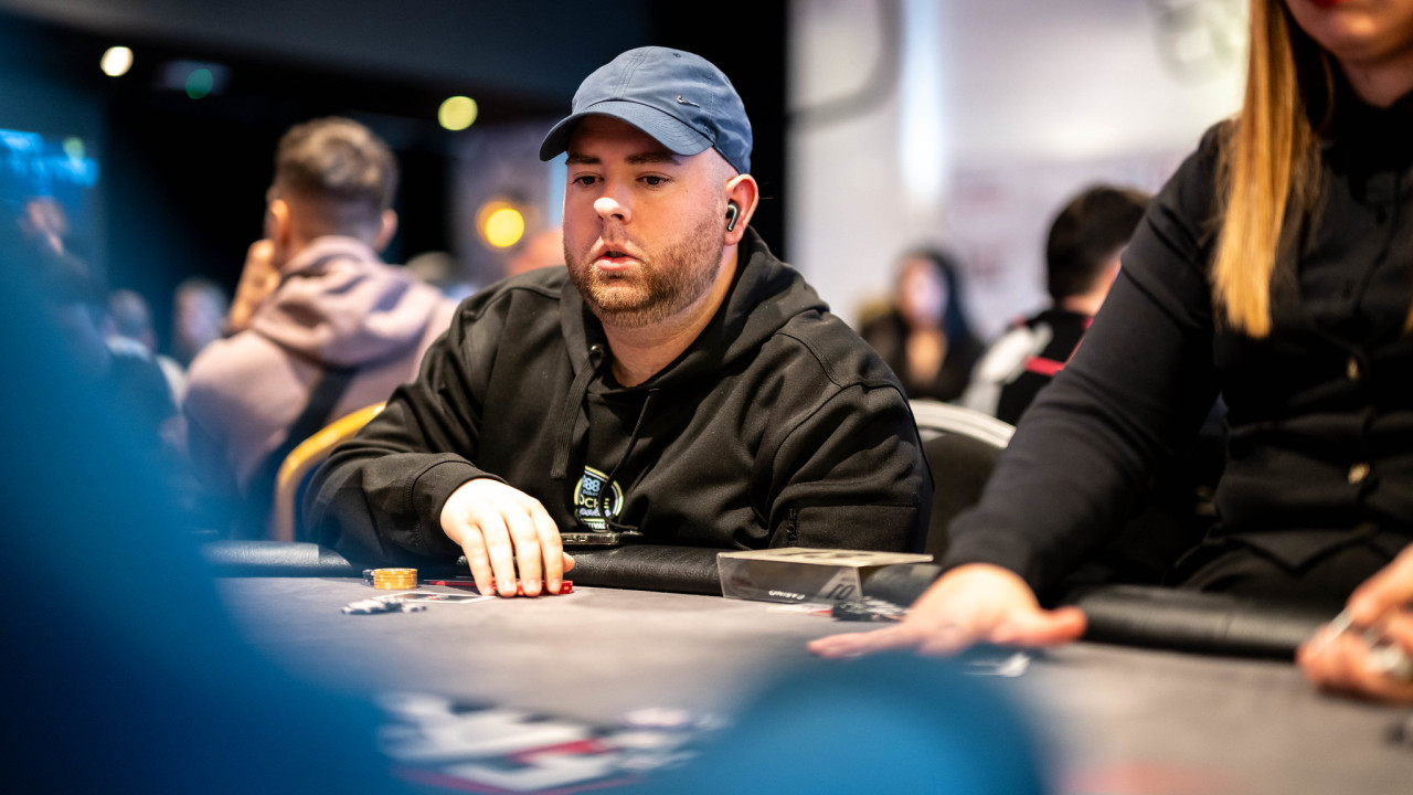 Adrián Campillo, nueva víctima de Abel Aspas