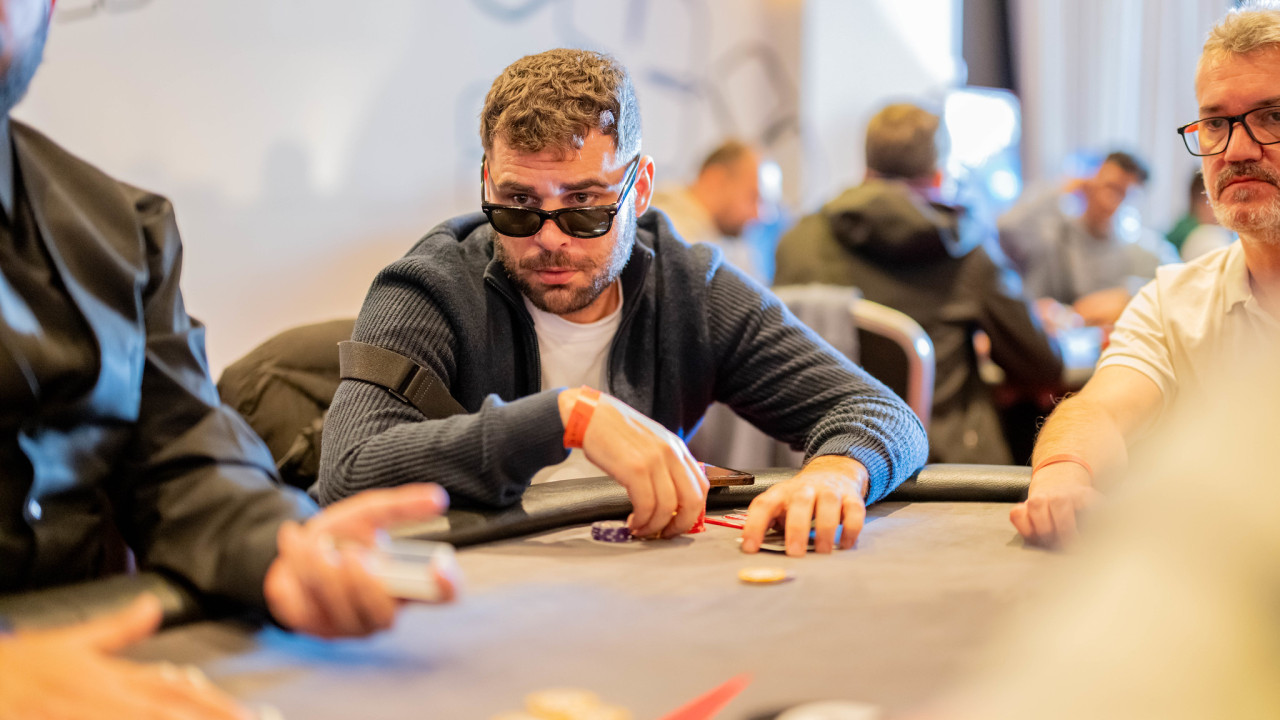 Iwan Molina saca la varita a pasear