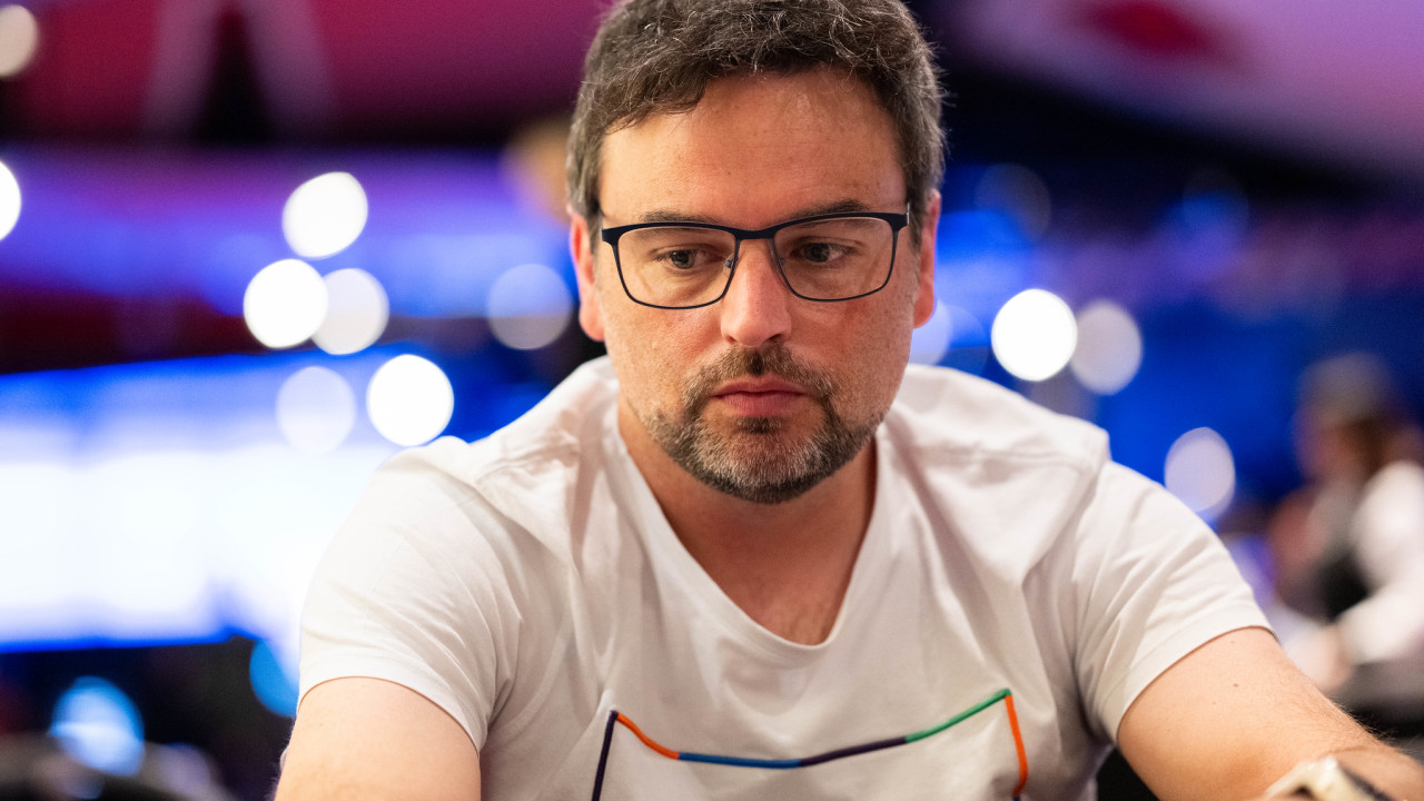 ¡Guillermo Perez se dobla para acercarse a los premios!