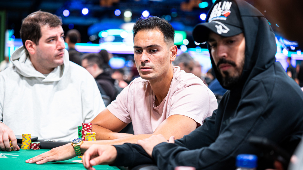 Jon Ander Vallinas se lleva el duelo español ante Xoan Mouriño