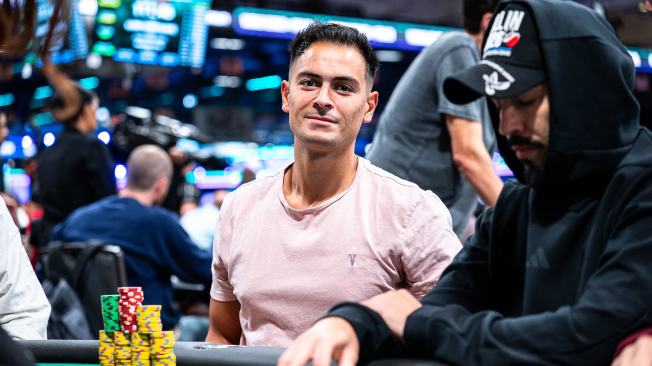 Jon Ander Vallinas truca a Andrew Wisdom y lo manda al rail