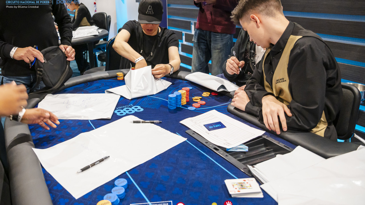 El Día 1B termina con Xu Zheng Bin como chipleader