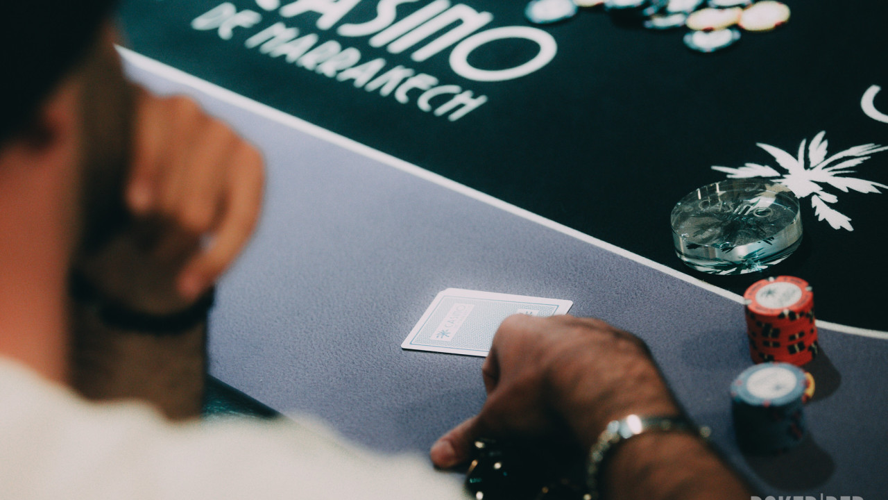 Los jugadores vuelven a sus puestos