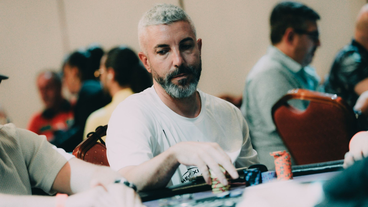 "Pakitov" no se corta y se pone muy bien para acabar el día