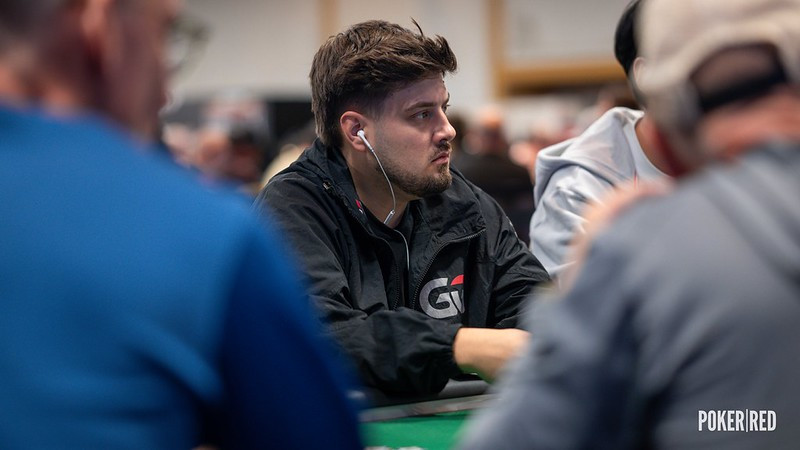 David Ballestero con casi medio stack inicial y David Tovar sacando los remos