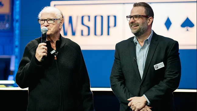 Billy Baxter ha sido el encargado del shuffle up and deal