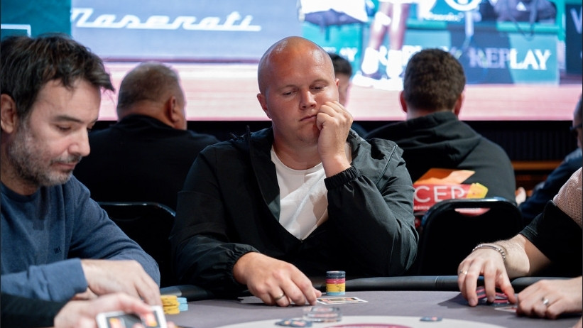 Jed Johnson sobrevive por partida doble en los primeros niveles