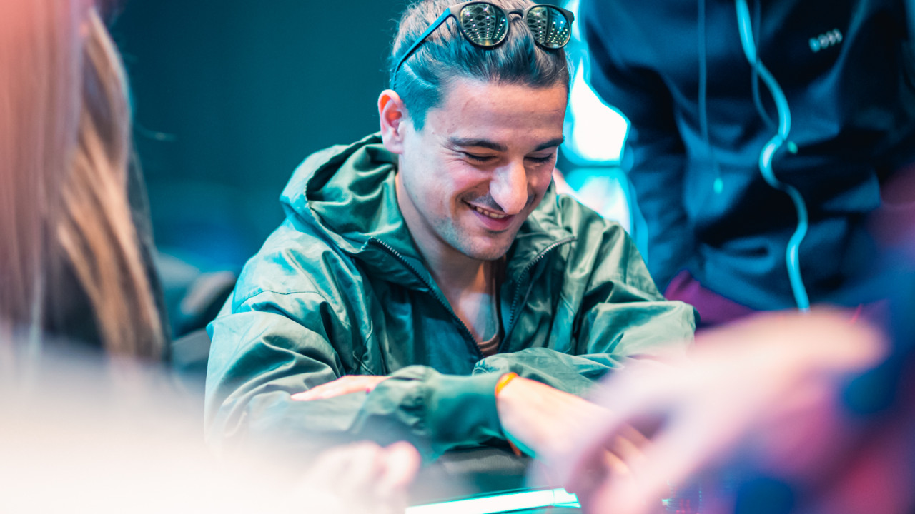 Ignacio González se pone chip leader del $1,1k 18-left
