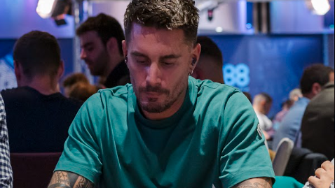 Rubén González “Barryckelo” empieza el día eliminando a un rival 