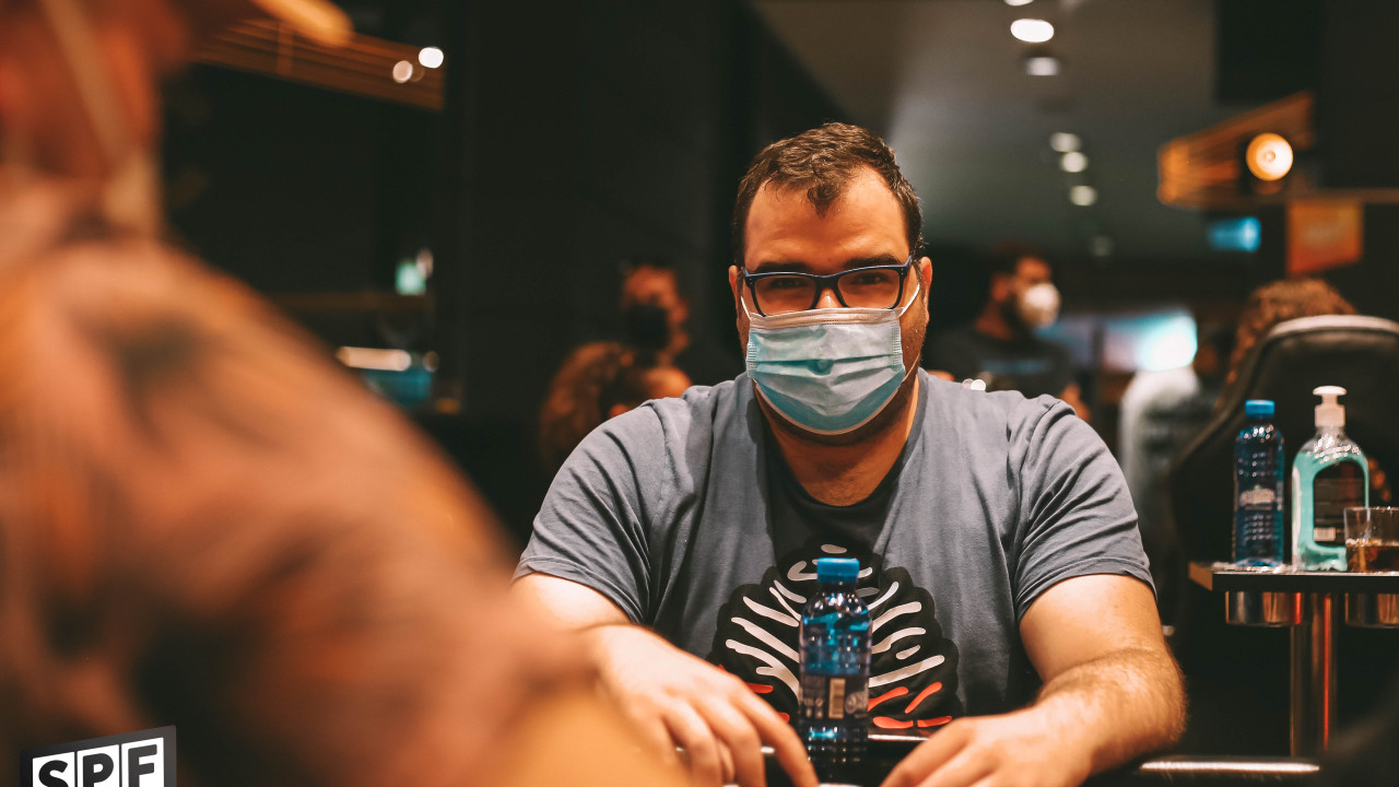 Le ha costado, pero "Vilacrack" consigue un buen stack 
