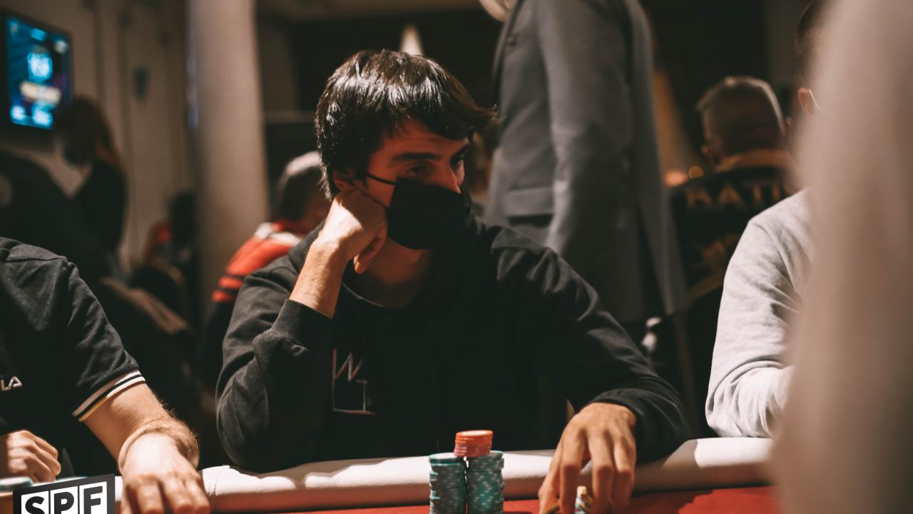 Iñigo Pérez tira de one outer para doblarse 