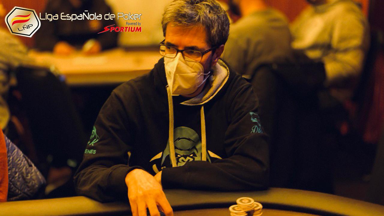 Jorge Rodríguez consigue esquivar la primera bala 