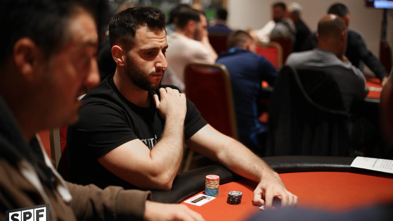Iván García da un disparo certero para eliminar a dos jugadores 