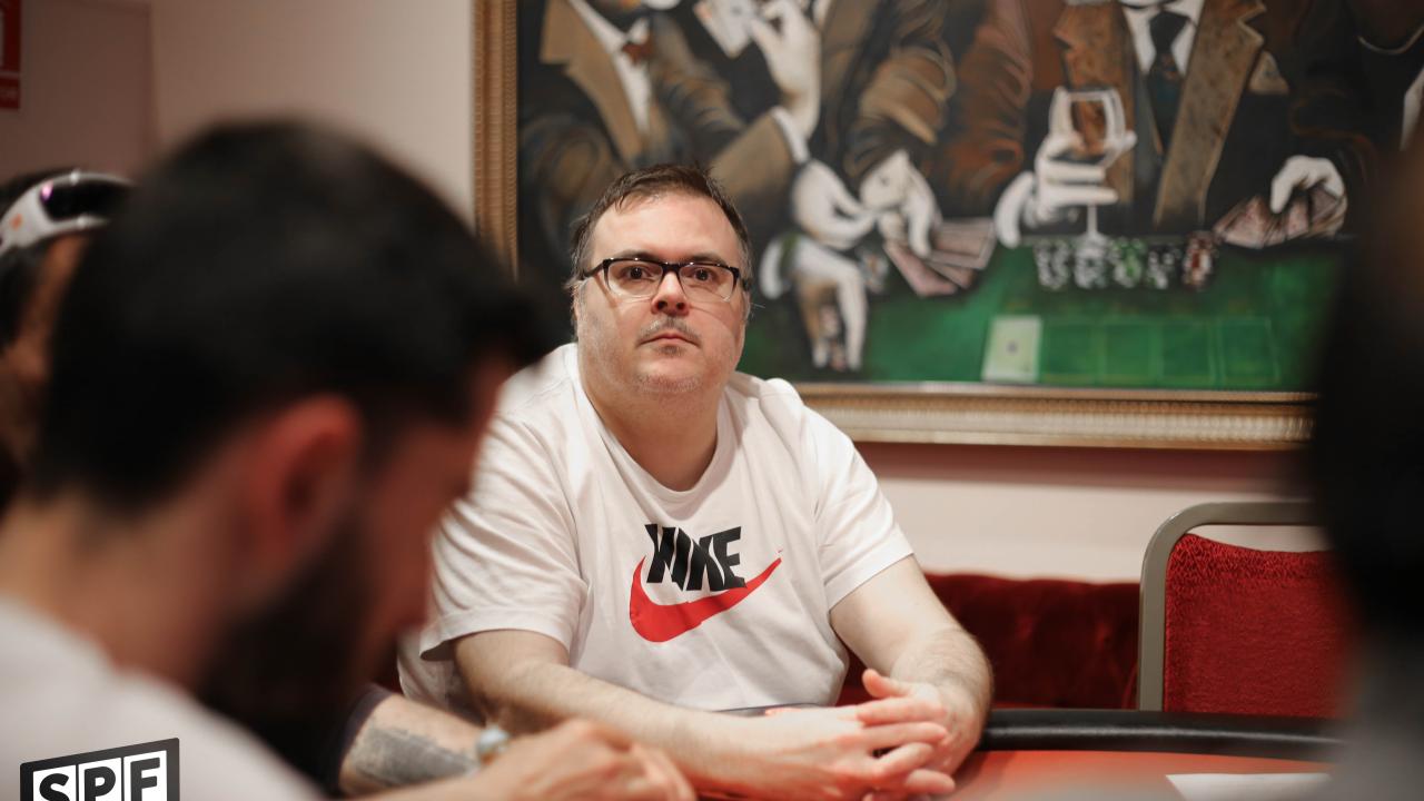 Un linternazo de Joseka derriba a Marcin Tomasz Miskowiec