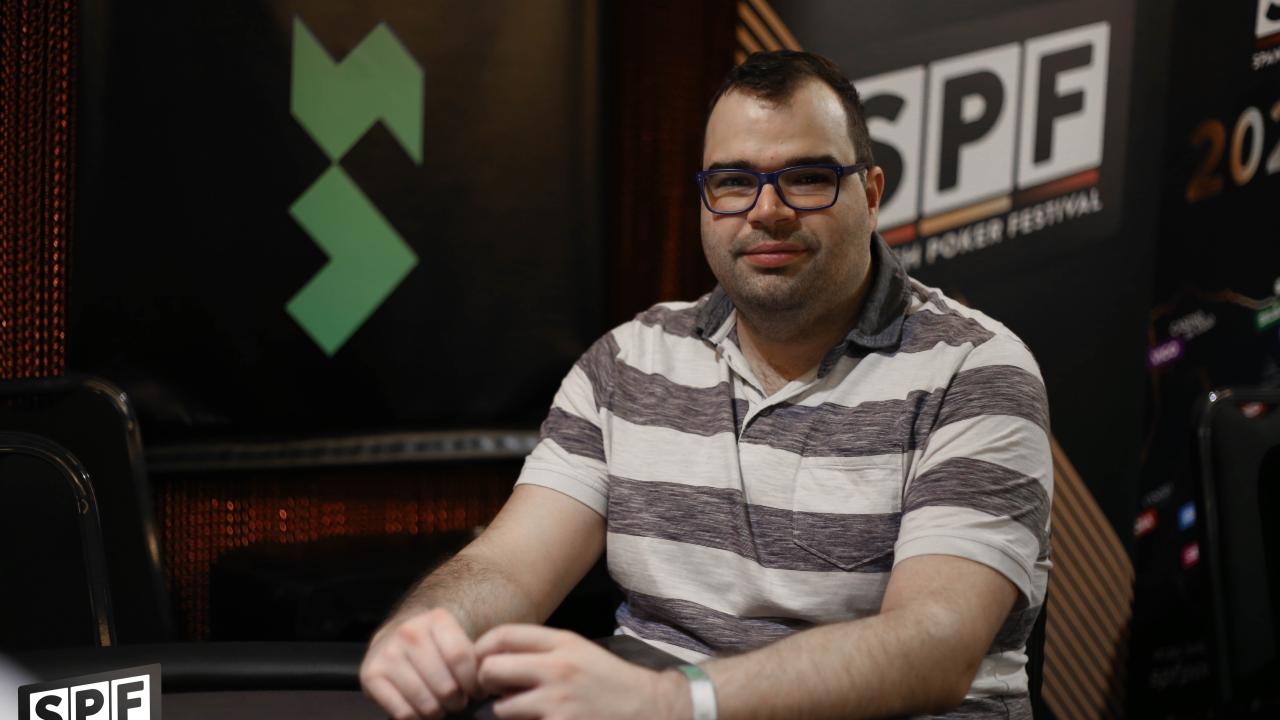 Paul Lozano "Vilacrack" se lleva por delante a Pedro Balsalobre