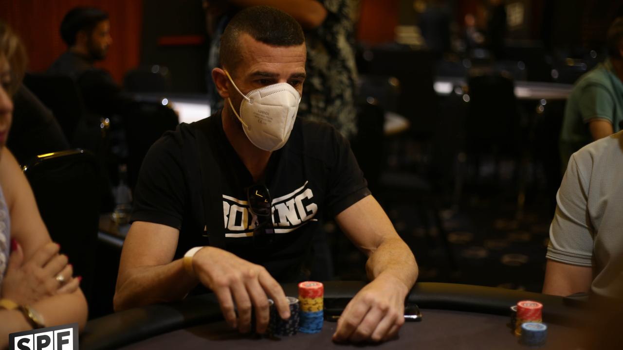 Bernardo Yuste es el primer eliminado del día