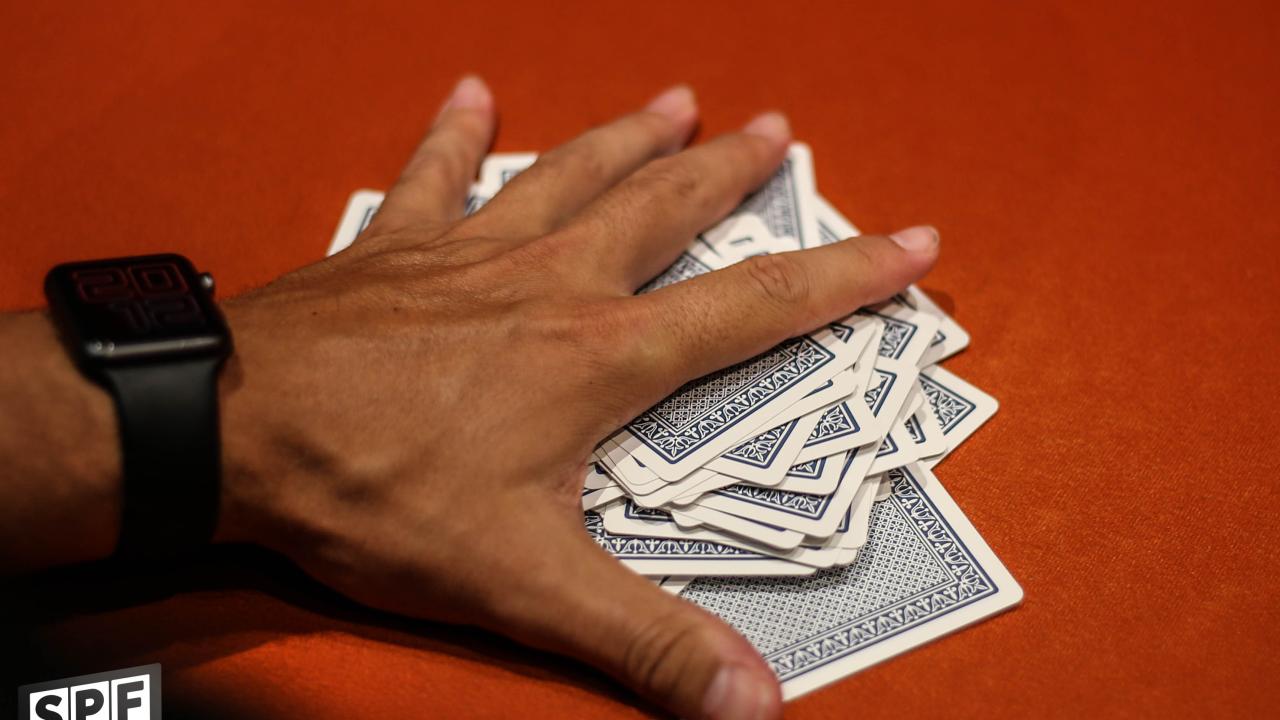 Un 3-bet pot termina con la participación de Borja González 