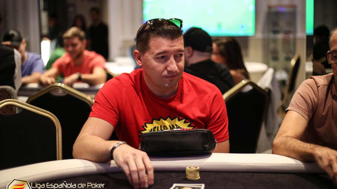 Ionut Dragomir le gana la partida a "Joker"