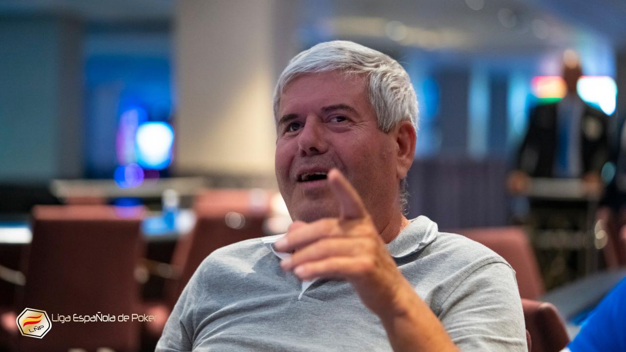 Luis Hernández está en su salsa