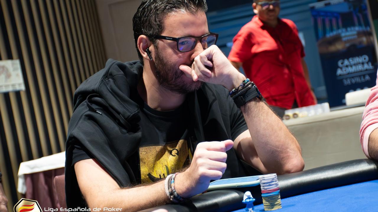 Antonio Parejas solo necesita carta alta para doblarse 