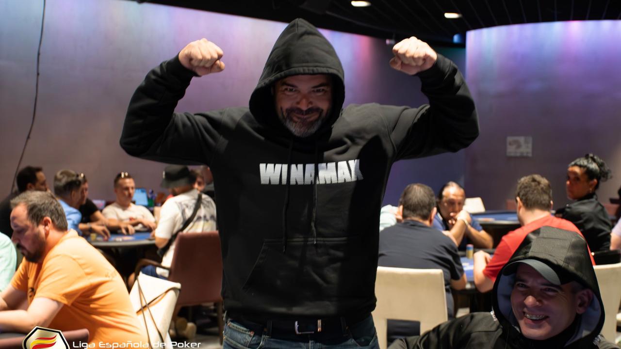 Reanudamos la acción tras la cena