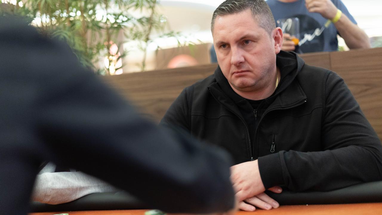 ¡Han cantado poker en la Mesa 1! 