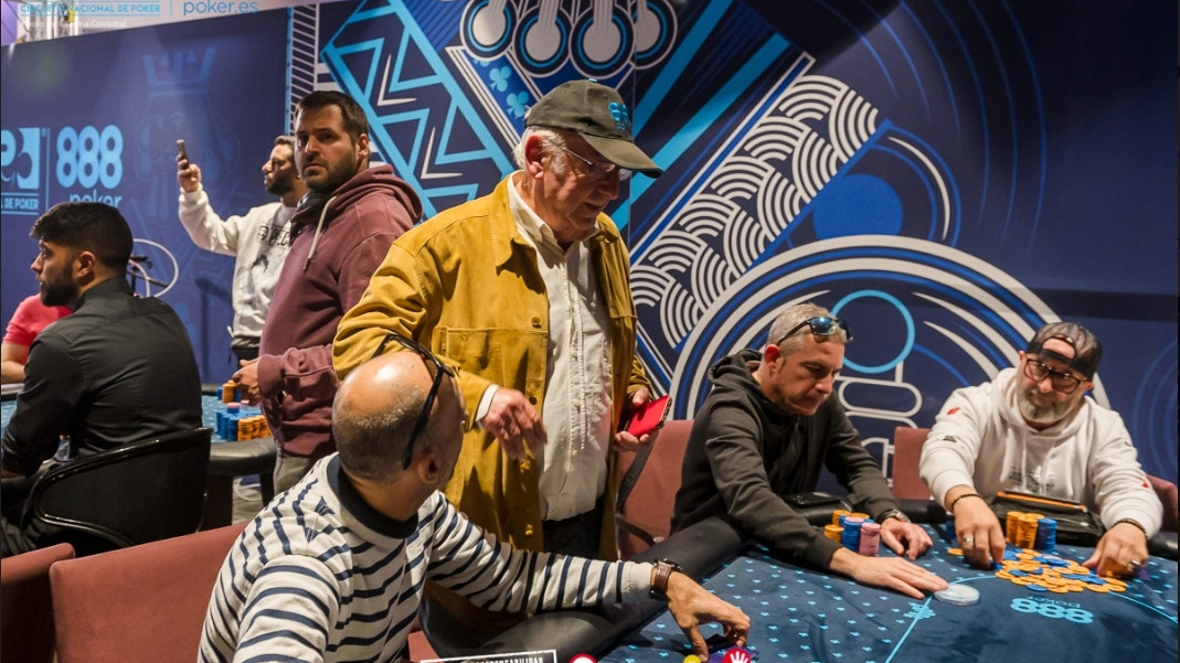 José Luis Simón, Bubble Sir del CNP888 Sevilla