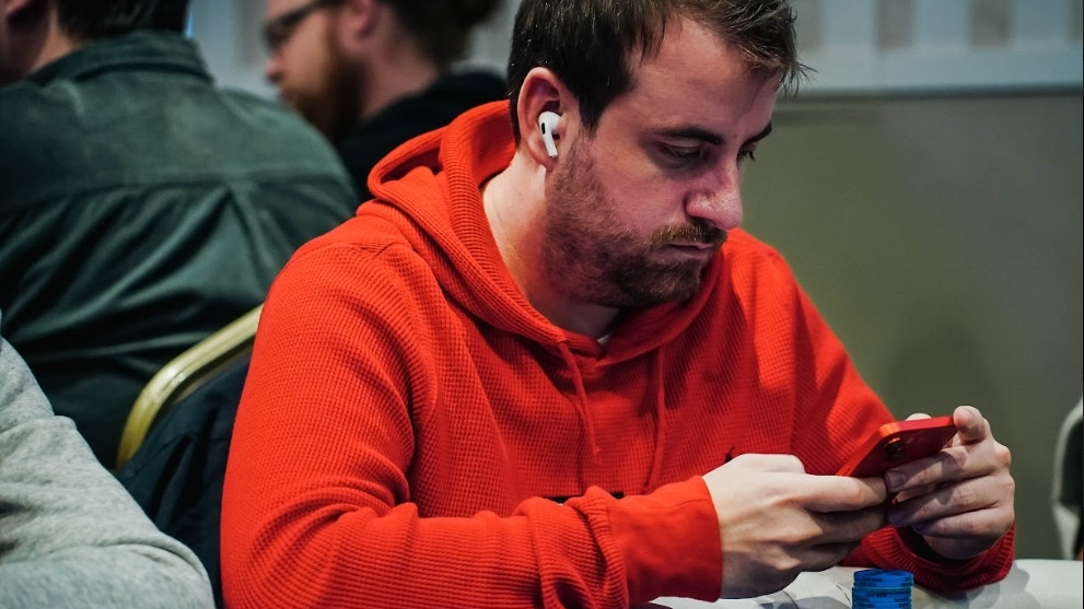 Javier Elorza cae eliminado en un doloroso badbeat