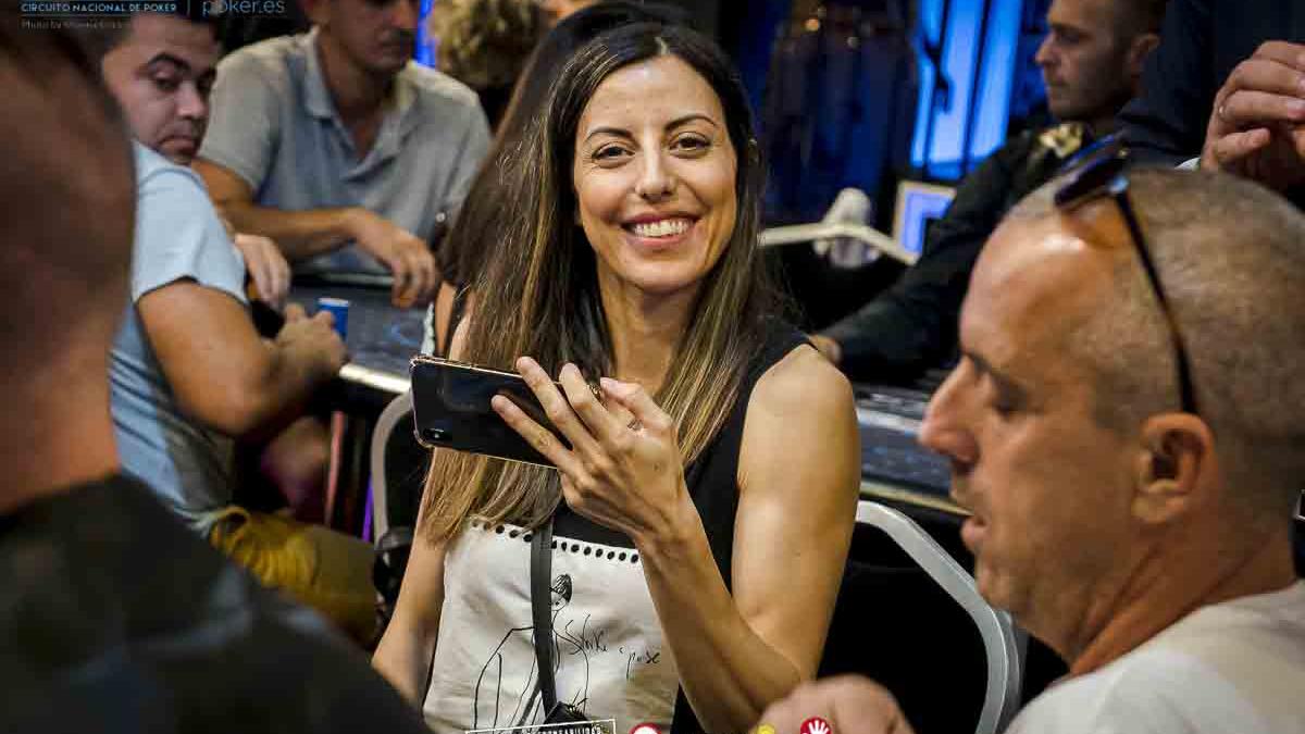 Lucía Navarro mantiene el sueño del back to back intacto