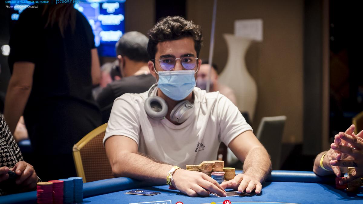 Kike Mayor empieza fuerte el día 2
