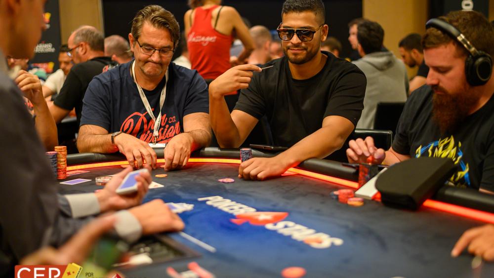 Omar del Pino cae eliminado en un triple all-in