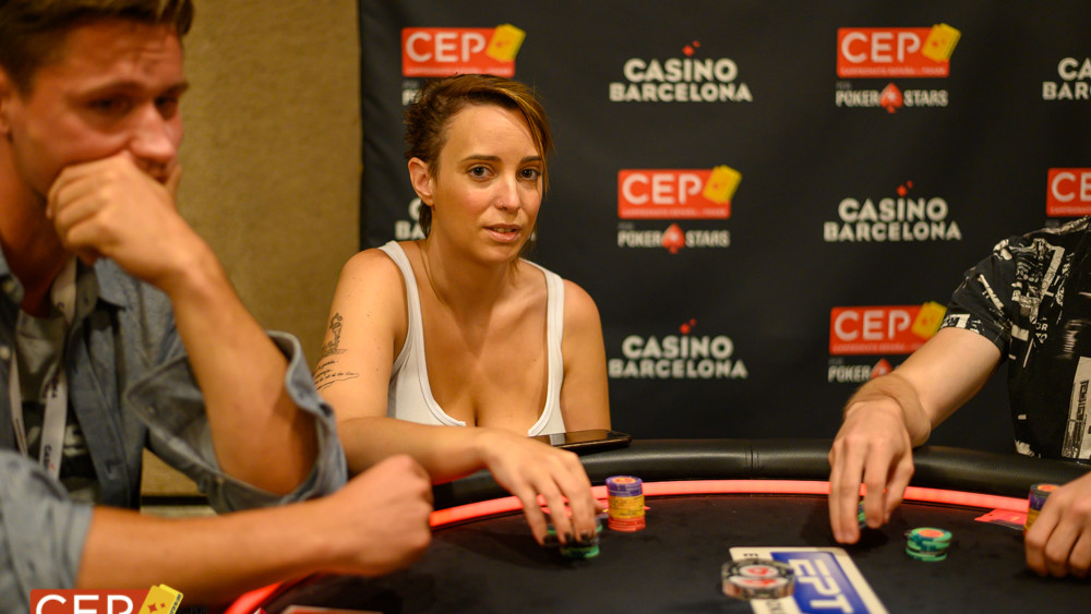 Laurypoker va despacito, pero con buena letra 