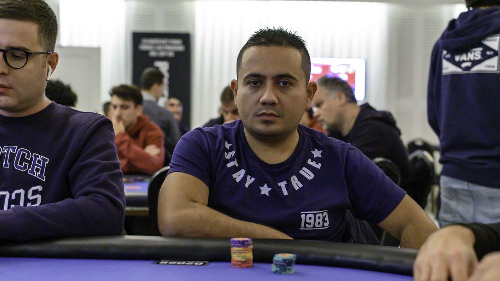 ¡Manuel López está jugando muy loose!