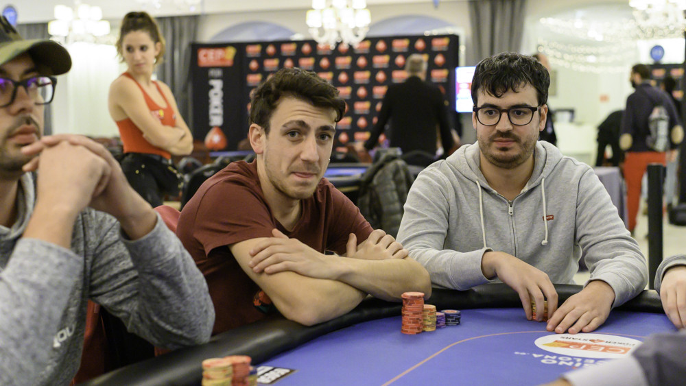 Javitxu entra en el nivel ocho y le sientan junto a su hermano