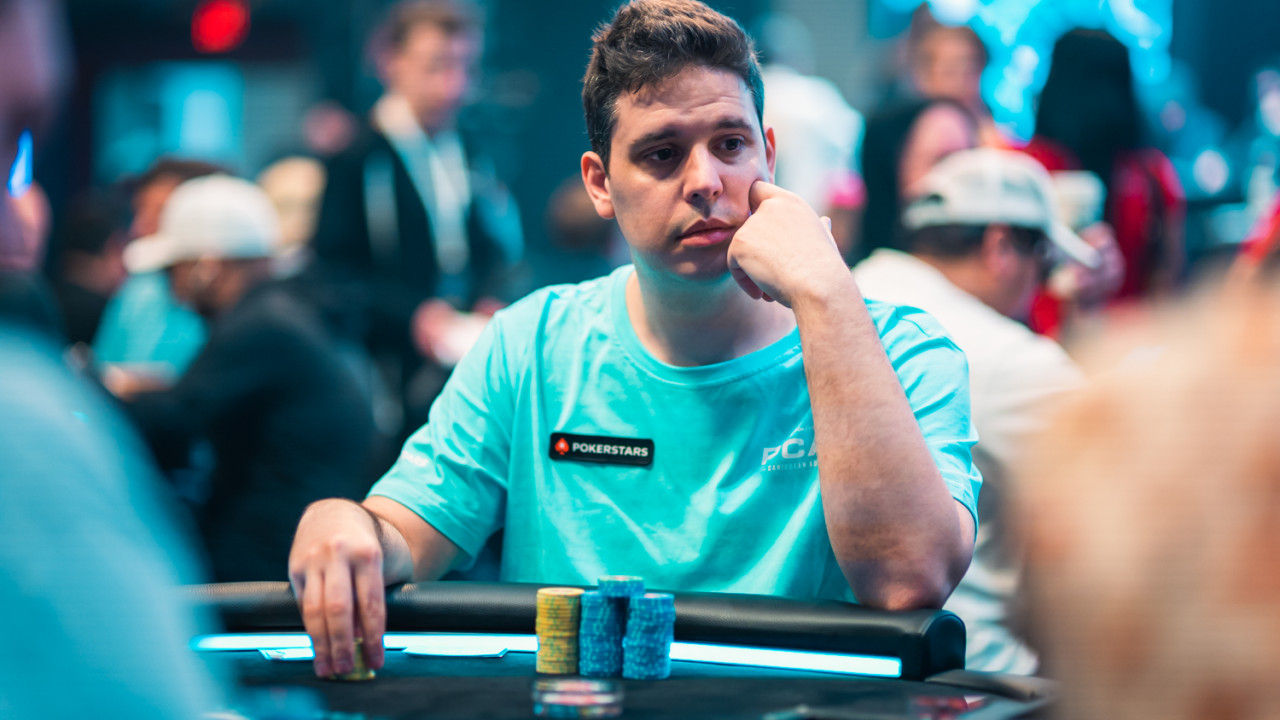Zeros remonta el vuelo al final del primer nivel con un double-up