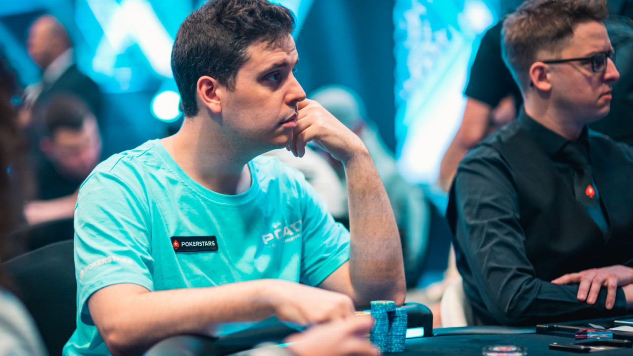 ¡Elías Gutiérrez rompe la barrera del millón de puntos tras ganar un botazo gigante!