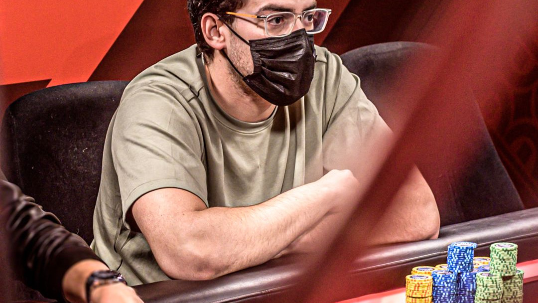 Chipcounts de los 24 jugadores restantes