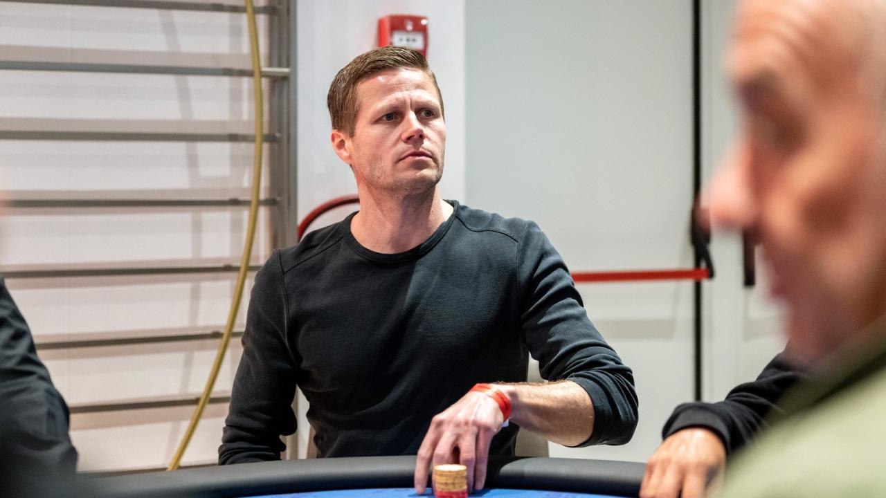 Pekka Ikonen, con el Ferrari en el 888poker Live Barcelona