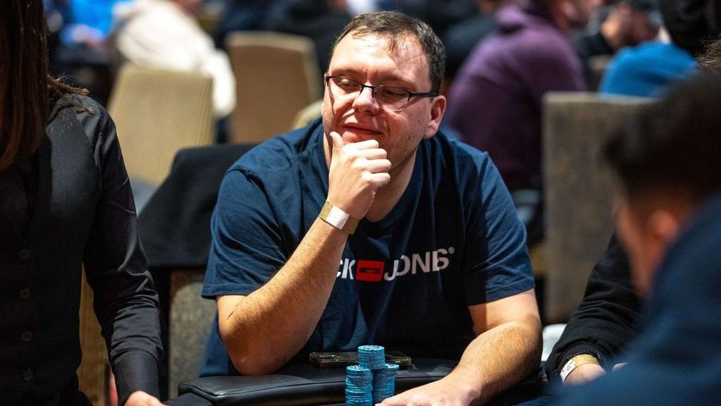 Alberto Tendero protagoniza la enésima entrega de 'Randomizer Live' 