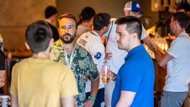 EducaPoker y BeYourB celebran su fusión con un cóctel en el EPT Barcelona 