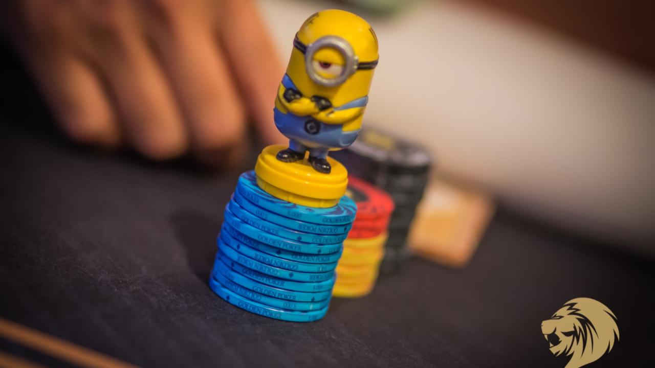Pablo Ubierna le rasca medio stack a Drolillo