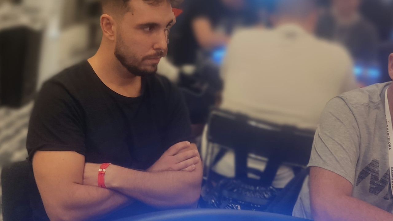 Manu Bardón y Jon Gurrutxaga se doblan antes del descanso