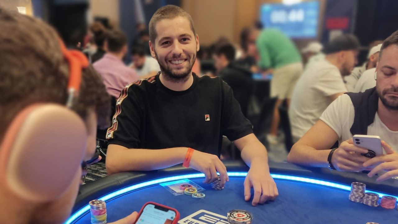 ¡Juanjo Naharro se triplica!