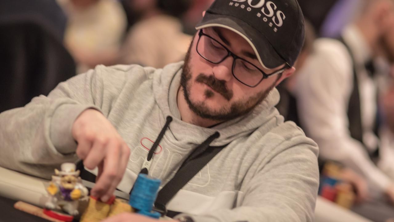 Sergio López encuentra perejiles para seguir vivo