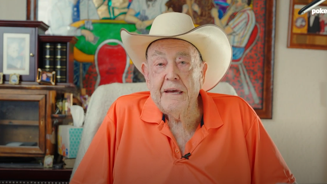 ¡Doyle Brunson anuncia el Shuffle up and deal!
