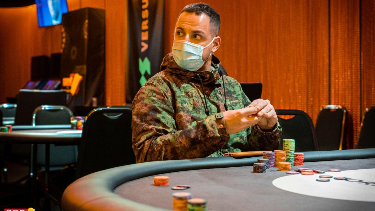 Set + Trips = Alex Neagu to the moon!