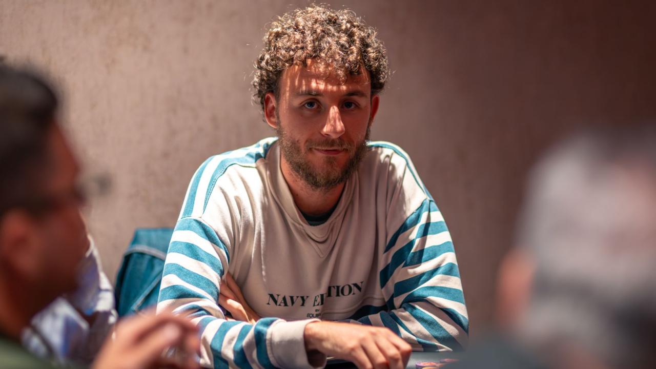 Peter Jorgne sigue con su gran inicio, eliminando a René Lázaro