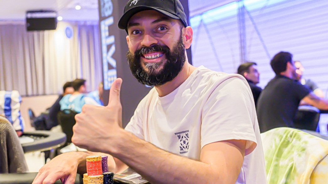 Duelo de deepstacks