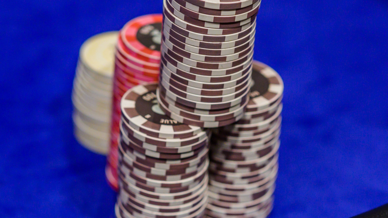 Chipcounts de la armada durante el descanso de la cena 