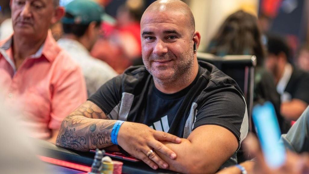 Dani Rueda elimina a un rival en el Main Event EPT Barcelona